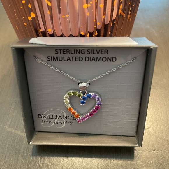 Brilliance 🌈❤️ rainbow heart pendant and earrings - Picture 2 of 5
